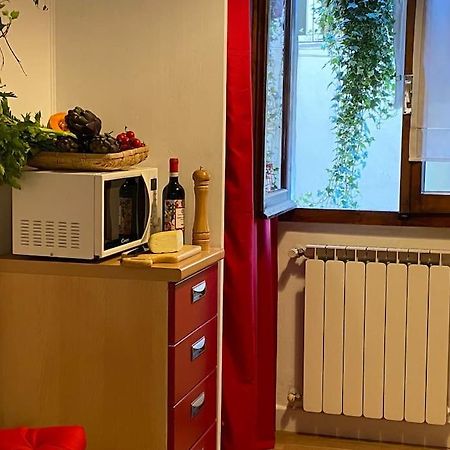 San Lorenzo Apartment In Red フィレンツェ エクステリア 写真
