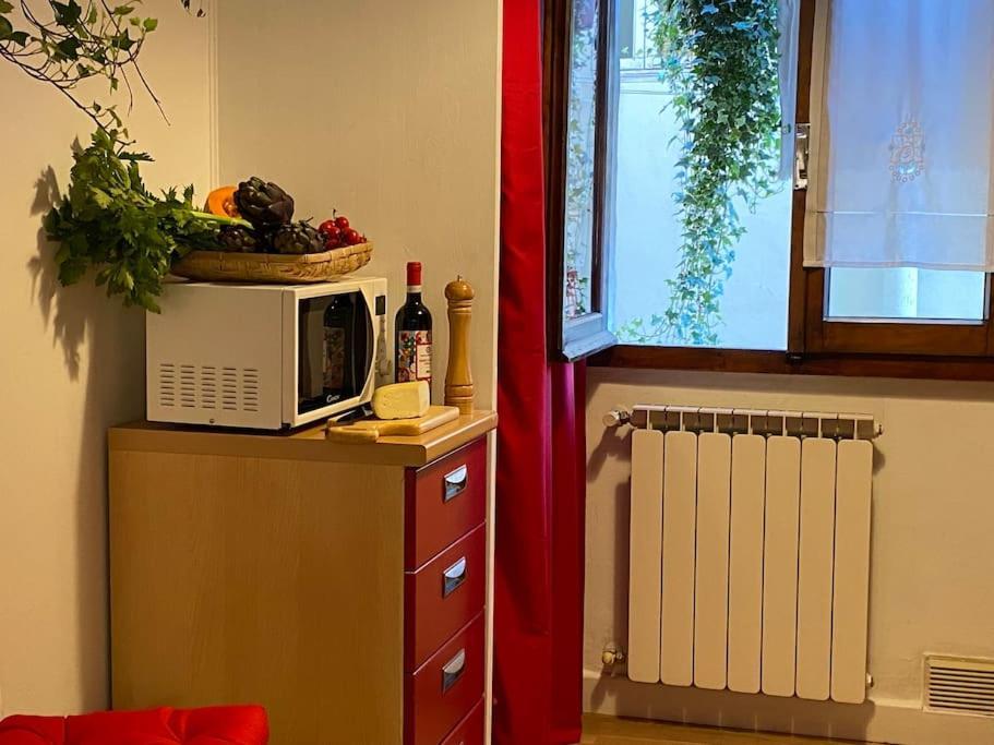 San Lorenzo Apartment In Red フィレンツェ エクステリア 写真