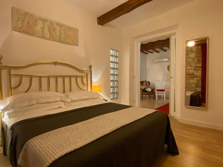 San Lorenzo Apartment In Red フィレンツェ エクステリア 写真