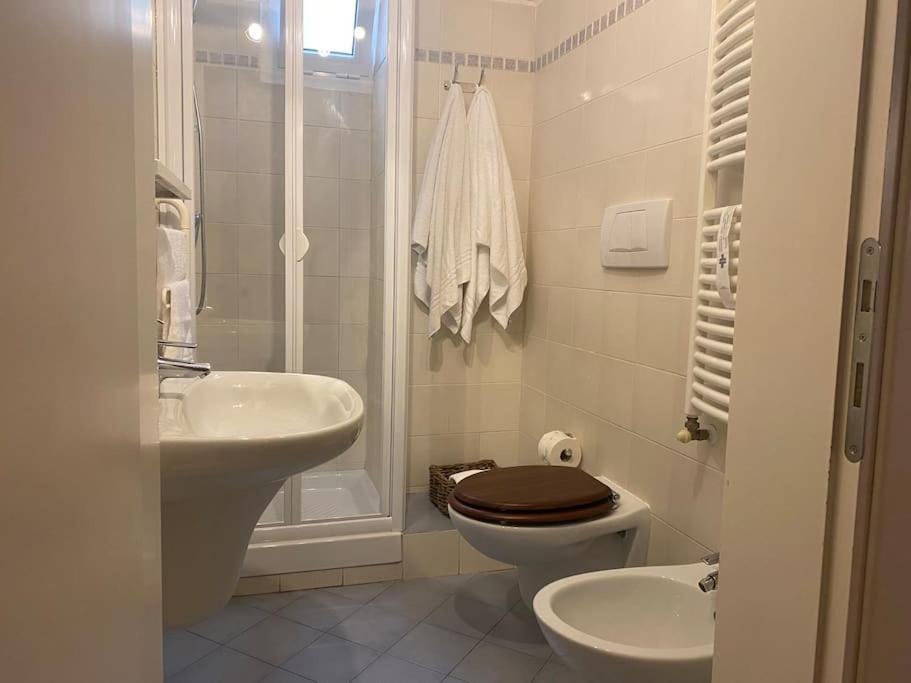 San Lorenzo Apartment In Red フィレンツェ エクステリア 写真